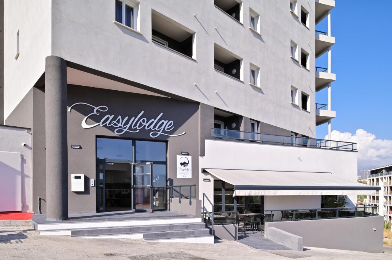 Residence Easy Lodge Аячо Екстериор снимка