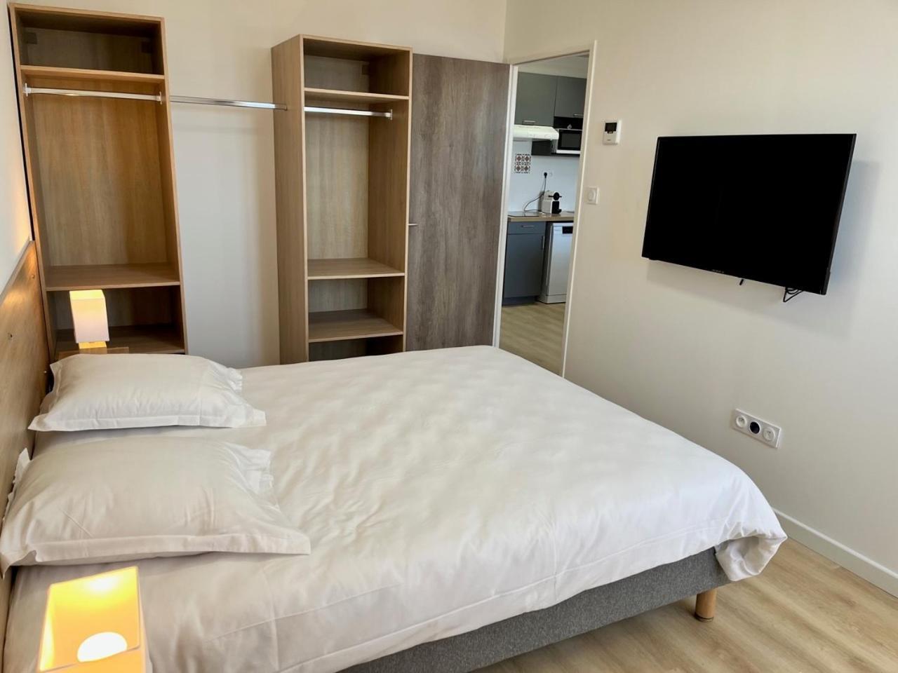Residence Easy Lodge Аячо Екстериор снимка