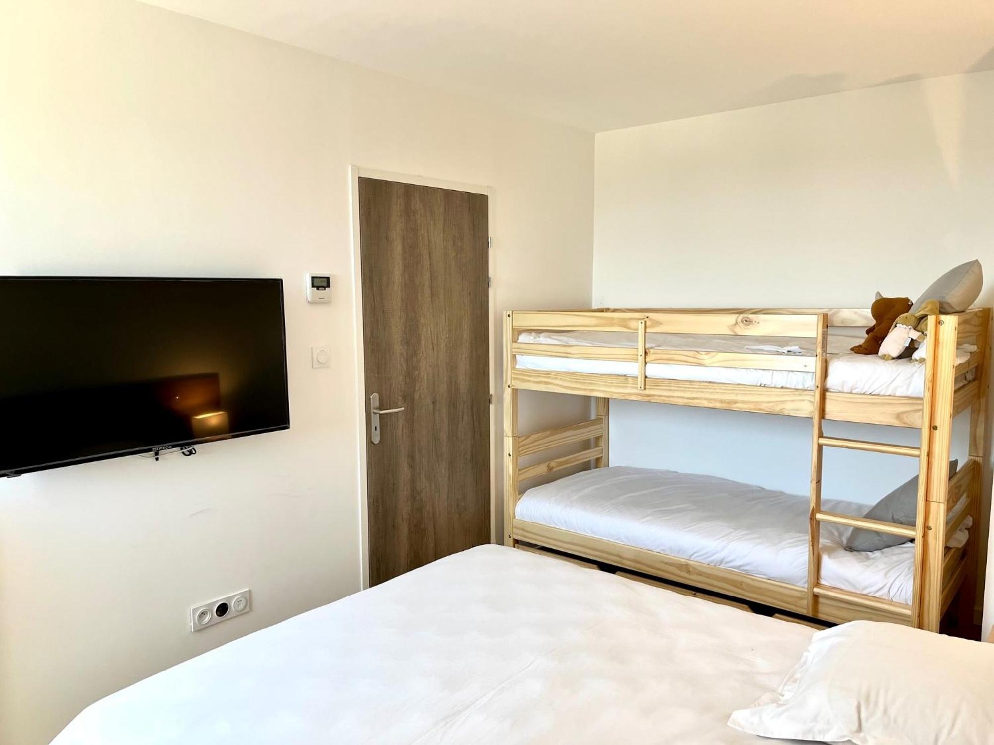 Residence Easy Lodge Аячо Екстериор снимка